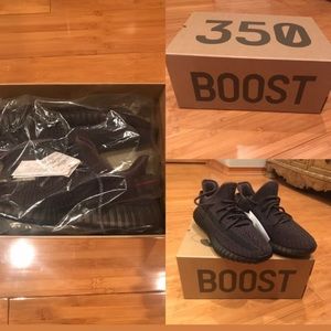 Black Yeezys 350 V2